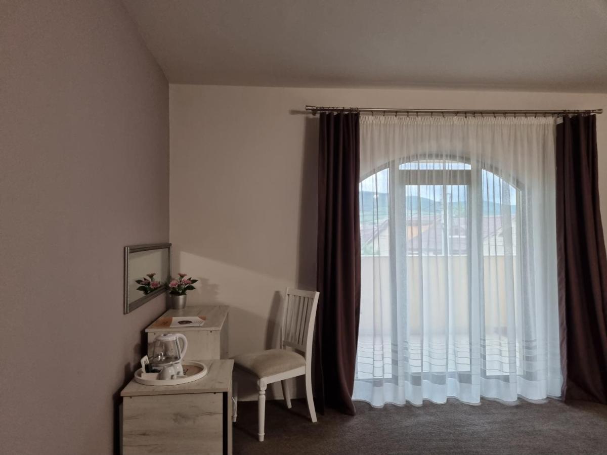Alba Forum Alba Iulia Oda fotoğraf